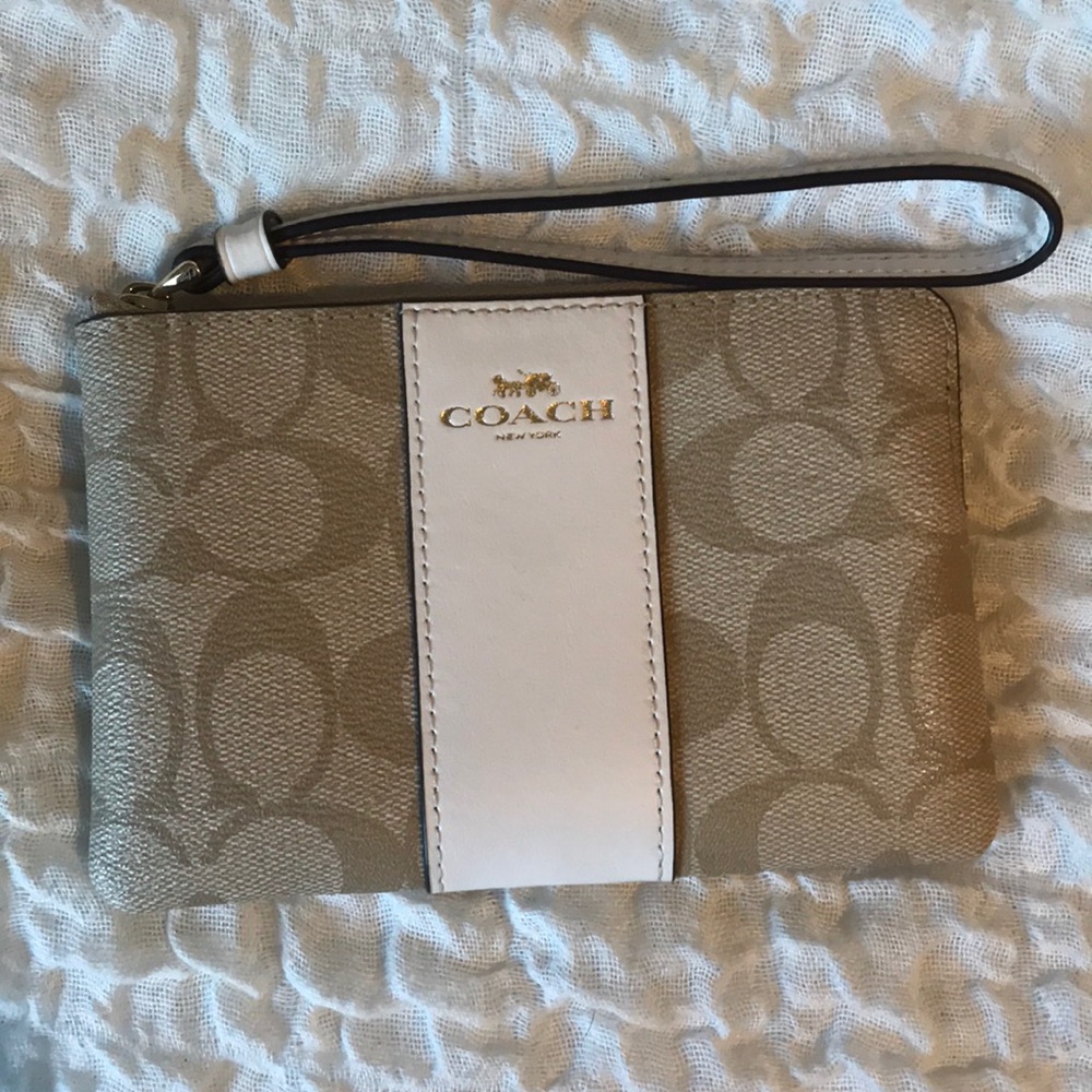 Coach zip wallet/wristlet